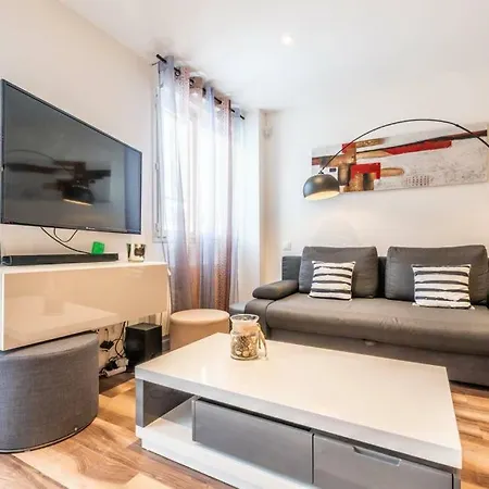 Appartement Recent Et Moderne. *